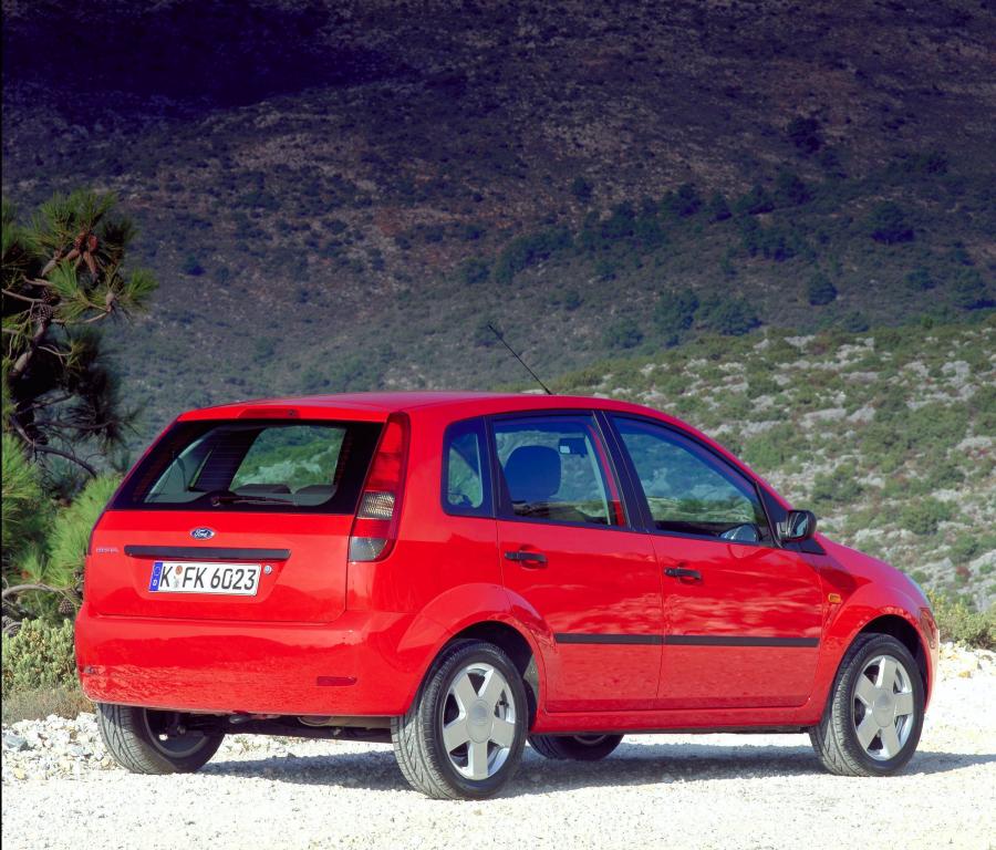  Ford Fiesta 2003 года  (фото 17 из 142)